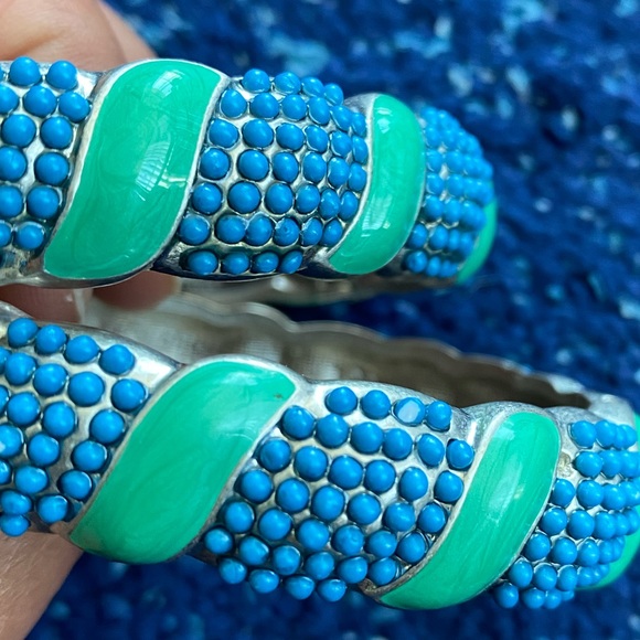 Set of two magnetic enamel bangles - Picture 2 of 6